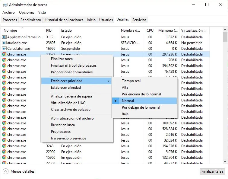Menú del Administrador de tareas de Windows con las clases de prioridad de un proceso.